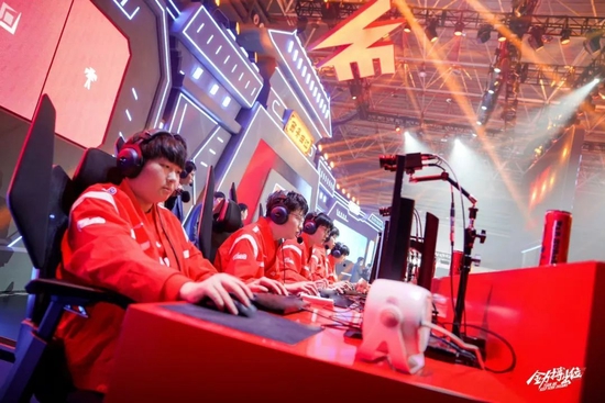 其背后的安 其背后的安